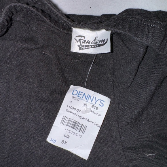 Random Hearts shredded black legging - Picture 4 of 5